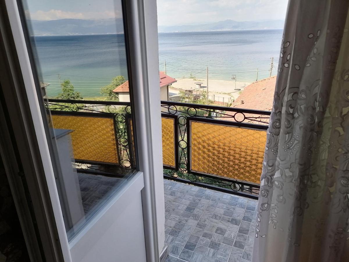 Villa Shine Apartment 1 斯特鲁加 外观 照片